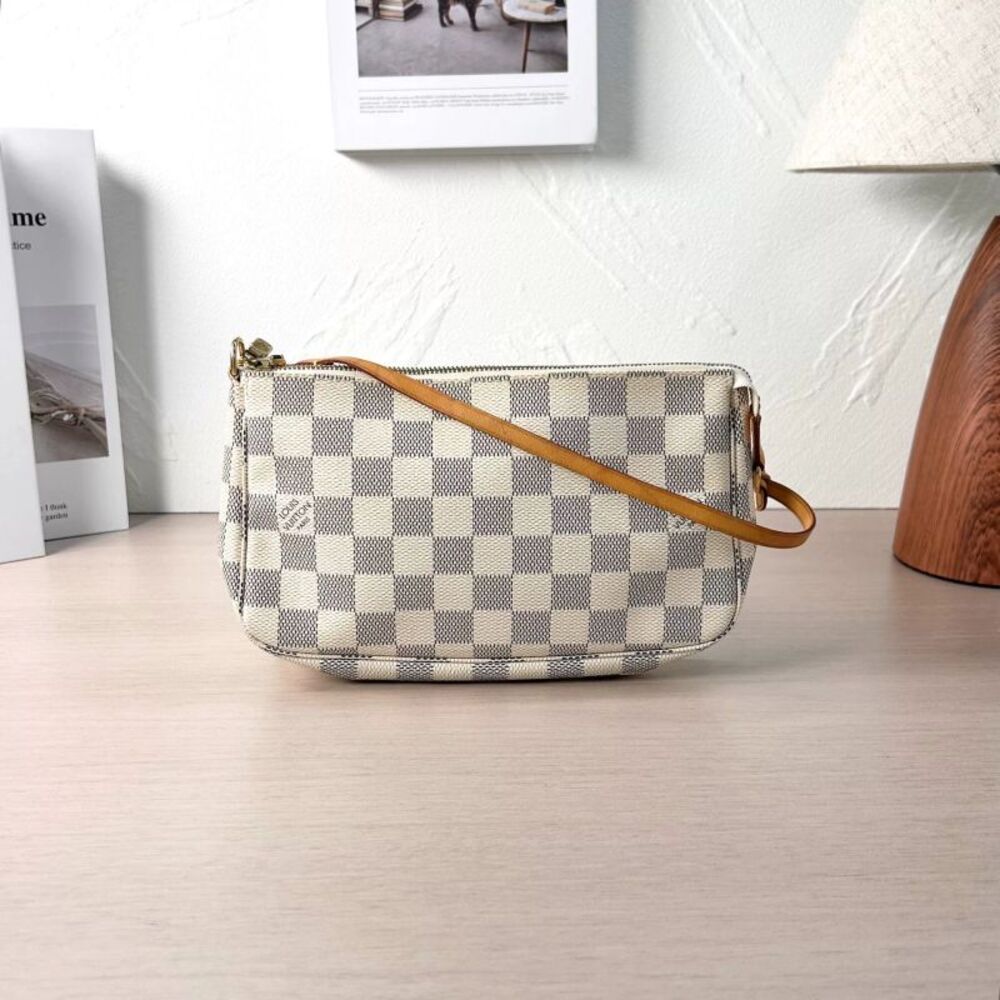 Louis Vuitton Women Pre-Loved Bag Very Good Condition